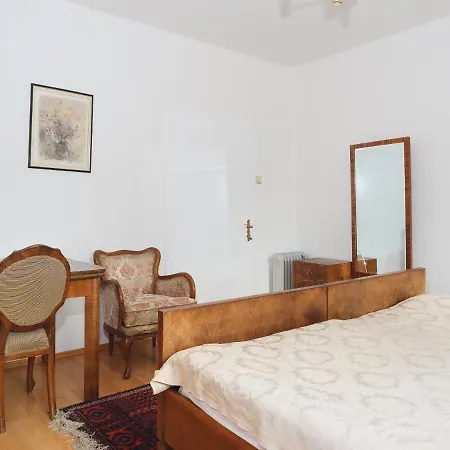 Nana Apartment *